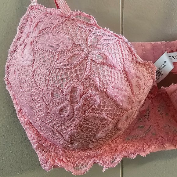 💜 4/$30 💜 Laura Ashley Padded Bra - Picture 2 of 7